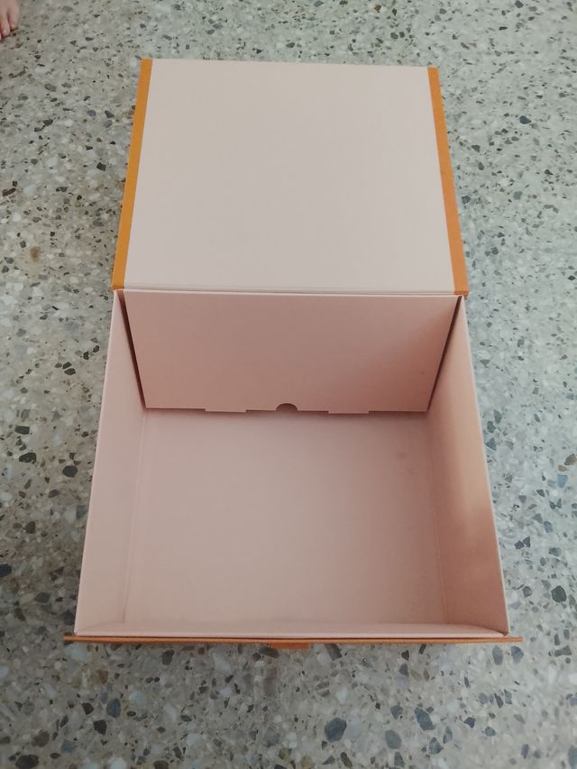 Caja Louis Vuitton Naranja Cuadrada