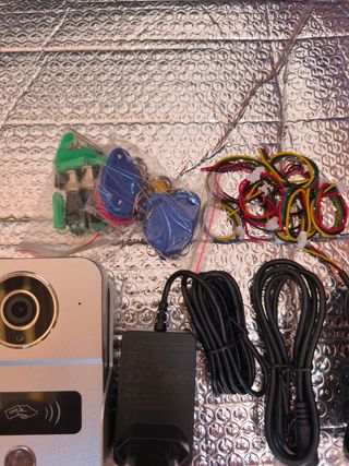 Videoportero con pantalla y accesorios