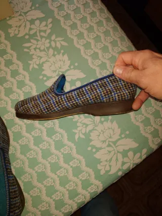 Zapatillas de estar por casa a cuadros