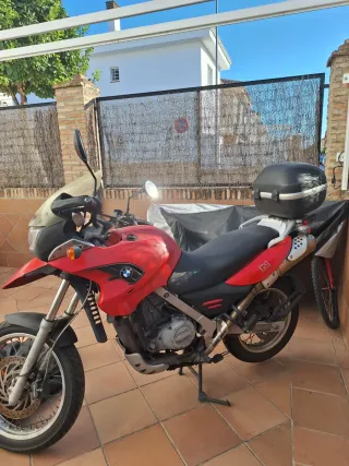 vendo BMW F 650 GS Roja