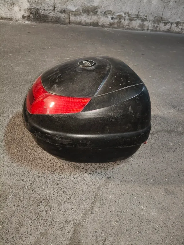 Bauletto Givi nero scooter moto