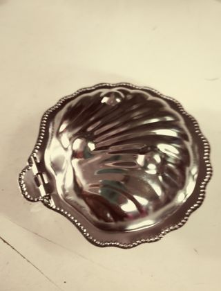 Cenicero concha metálico