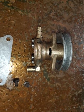 Bomba de agua Yanmar 3GMD30