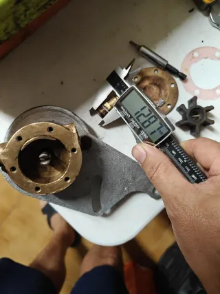 Bomba de agua Yanmar 3GMD30