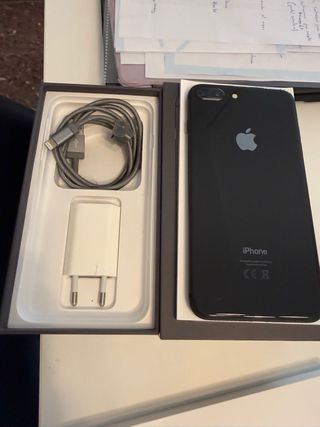 iPhone 8 Plus 64GB Negro