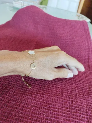 Pulsera Flor Nácar Dorada Nueva