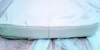 Bolso Piel Genuina Guy Laroche Blanco. 