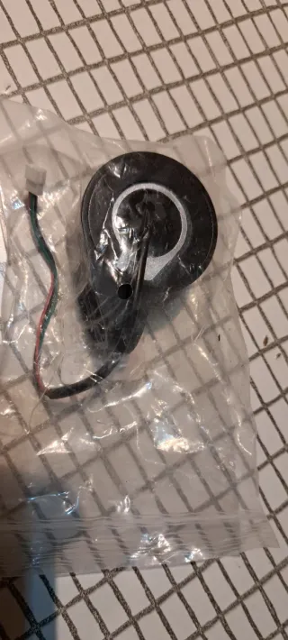 Acelerador Xiaomi M365 Pro 1/2
Nuevo sin estrenar 