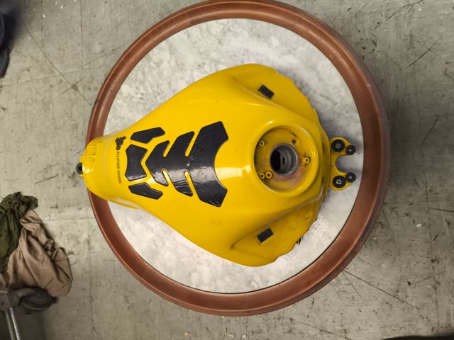 Depósito Kawasaki ER6 2013 Amarillo