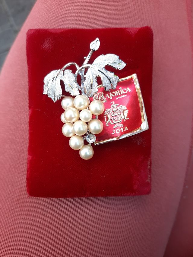 Spilla in argento e perle Majorica