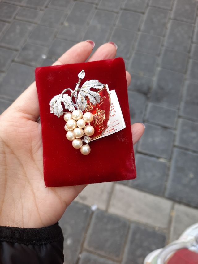 Spilla in argento e perle Majorica