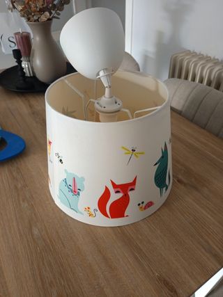 Lámpara infantil animales IKEA