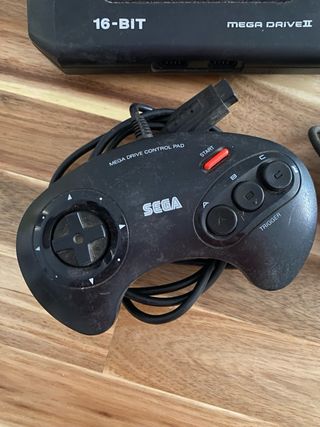 Sega Mega Drive II Consola + 3 Juegos