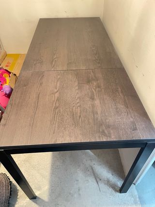 Mesa de comedor madera y metal extensible +sillas