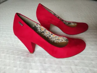 Zapatos tacón Mustang talla 39