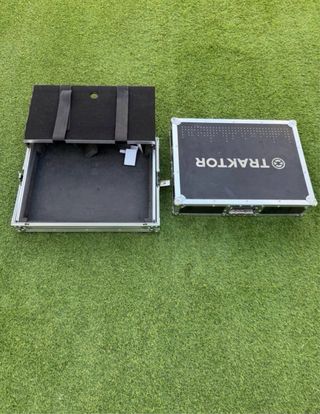 Traktor S2 Mk2 + Flight Case Traktor + Licencia