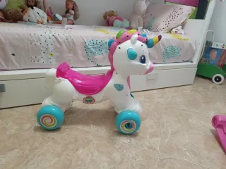 Correpasillos unicornio blanco y rosa
