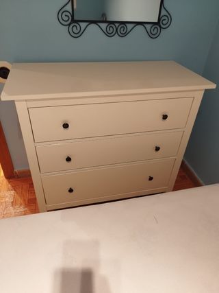 Cómoda Hemnes IKEA