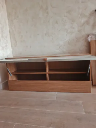 Vitrina madera y cristal con balda