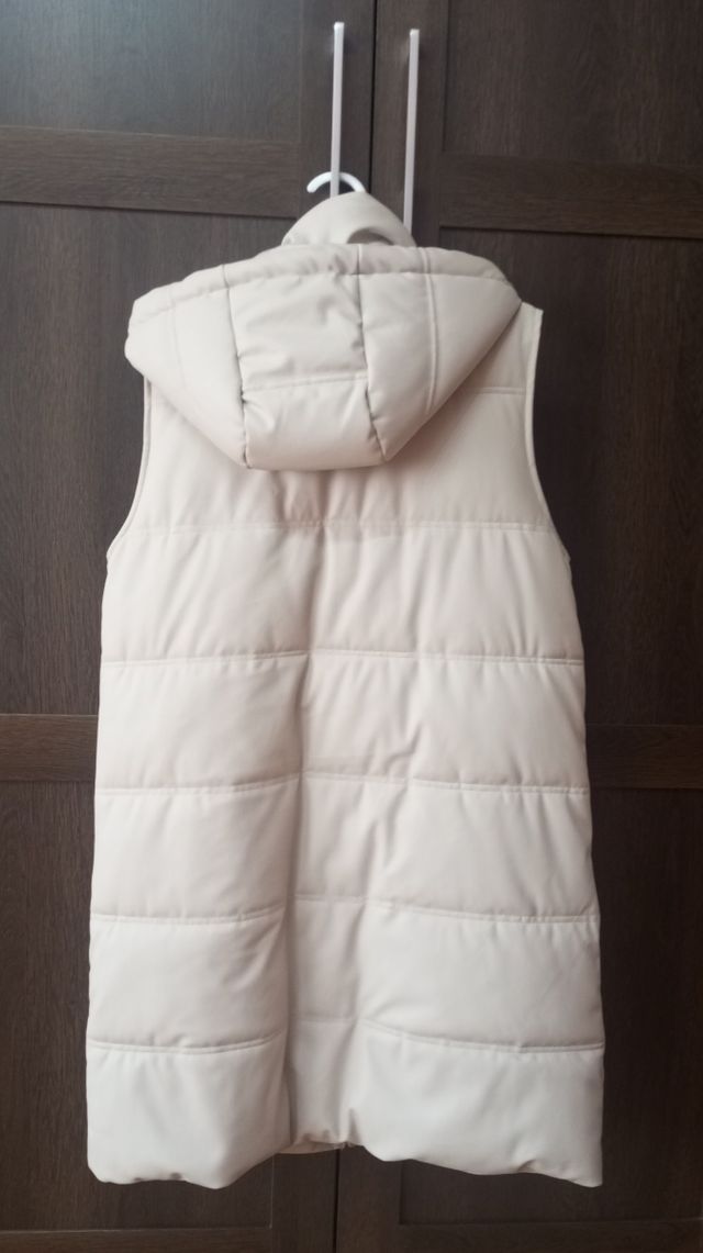 Chaleco largo acolchado beige