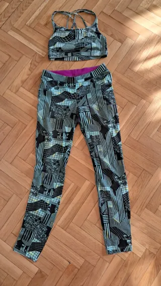 Conjunto deportivo 2 top y mallas Talla M