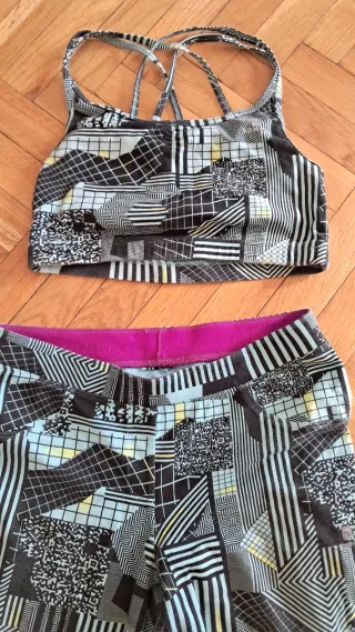 Conjunto deportivo 2 top y mallas Talla M