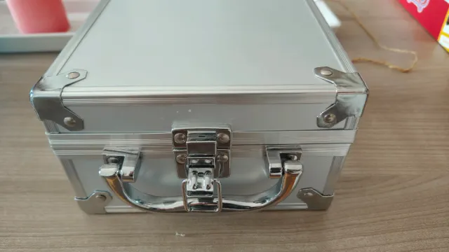 Maletín de maquillaje infantil plateado