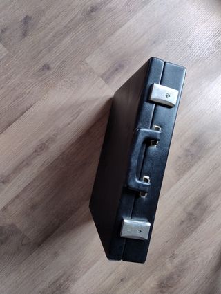 Maletín antiguo negro