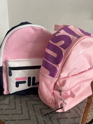 Mochilas Fila y Nike Rosas
