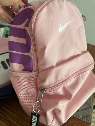 Mochilas Fila y Nike Rosas