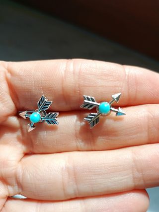 Orecchini donna freccia simil argento azzurri