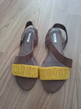 Sandalias Bimba & Lola Marrón y Amarillo