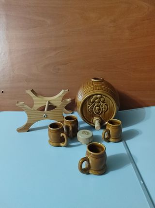 Barril y 4 jarritas cerámica vintage