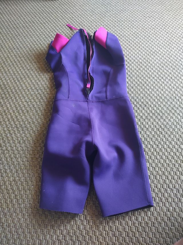 Traje neopreno OLAIAN morado 8 años