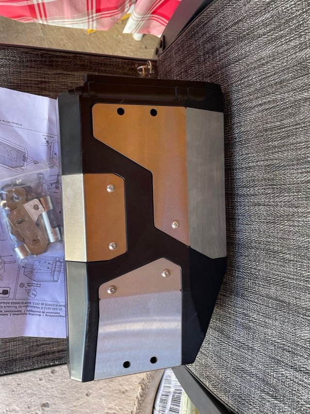 Caja Herramientas BMW R1200GS