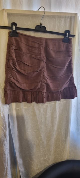 Minigonna marrone con balza