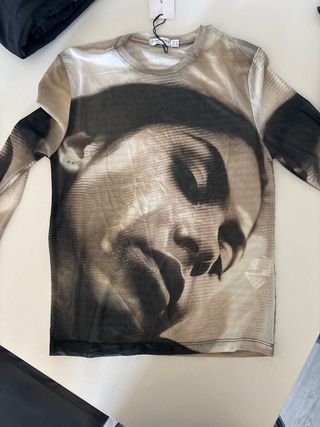 Camiseta Malla Estampada Rostro