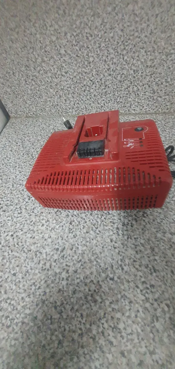 Cargador Hilti TCU 706