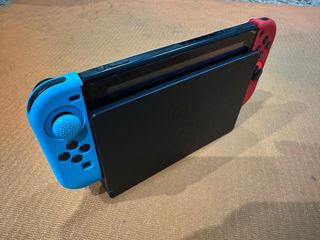 Nintendo Switch + 13 Juegos + 2 Mandos PRO