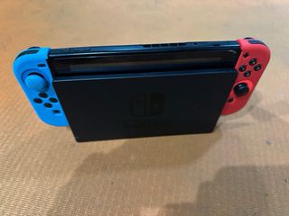 Nintendo Switch + 13 Juegos + 2 Mandos PRO