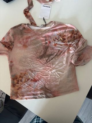 Camisa Bershka floral XS
