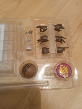 Figura Kobe Bryant 1:6 Lakers morado 22cm altura