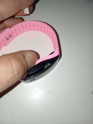 2 Pulseras antimosquitos blanco y rosa.