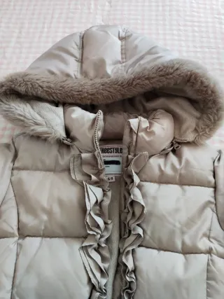 Abrigo niña Freestyle talla 15-26 años,chaleco 12