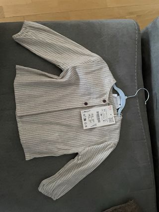 Conjunto Zara abrigo y body bebé
Body deTerciopelo