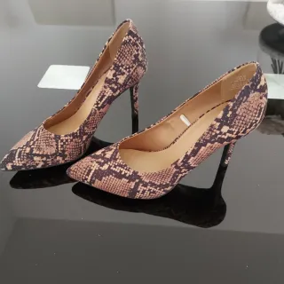 Zapatos tacón H&M piel serpiente T.36