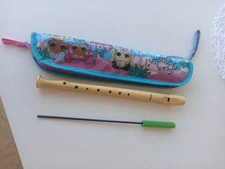 Flauta dulce con funda y accesorio de limpieza