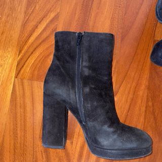 Stivaletti neri tacco alto