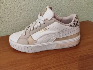 Zapatillas Puma Beige y Blanco Detalles Leopardo