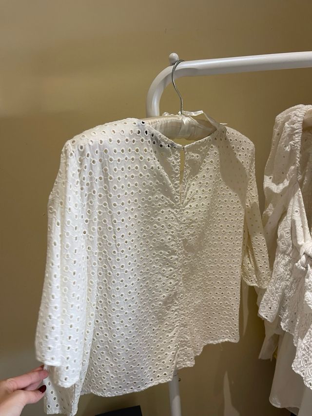 Camisa Zara blanca bordada